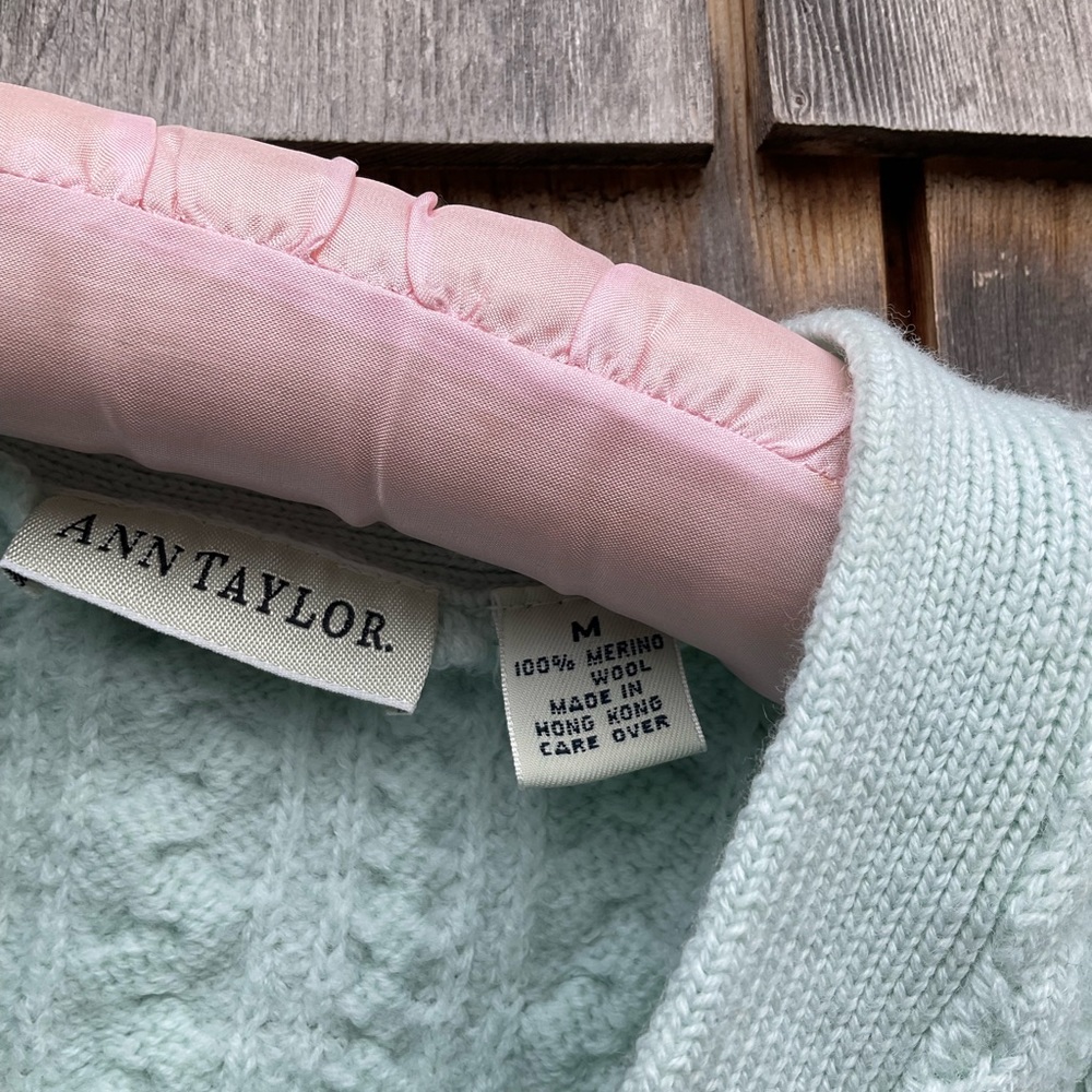 Ann Taylor Cardigan - Picture 4 of 5